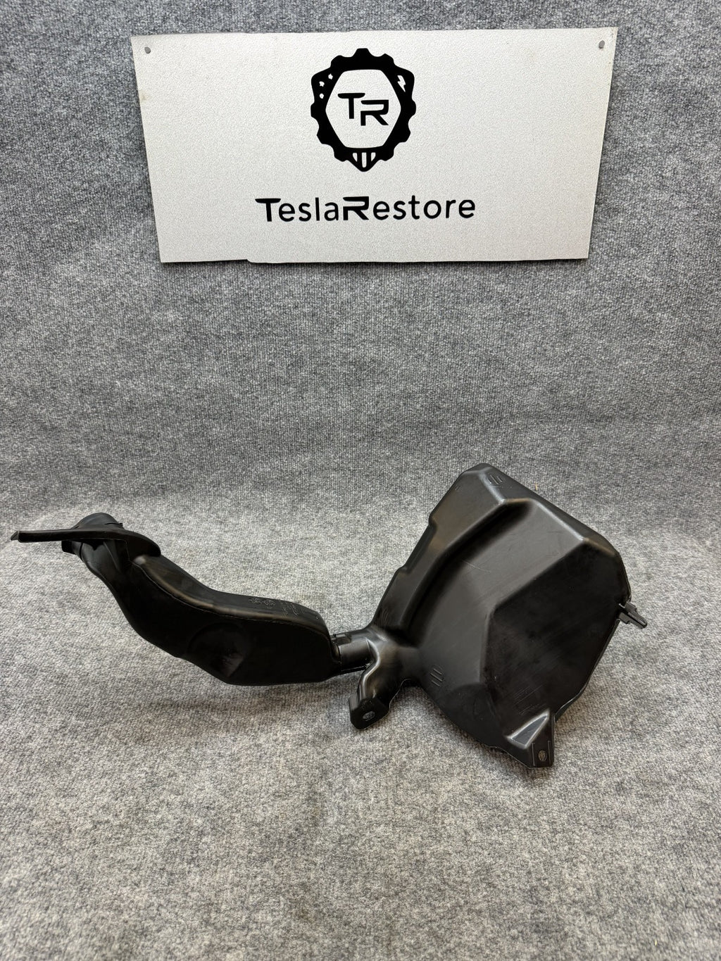 2020-2024 TESLA MODEL Y WINDSHIELD WASHER RESERVOIR BOTTLE TANK OEM,1490400-00-C
