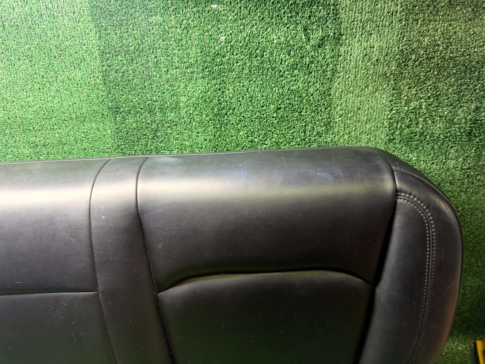 ♦️2020–2024 TESLA MODEL Y REAR 2ND SEAT LOWER CUSHION BLACK OEM, 1552127-00-A