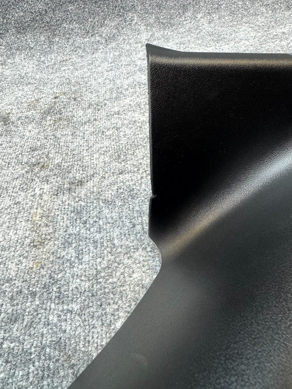 2020-2024 TESLA MODEL Y REAR RIGHT C PILLAR UPPER QUARTER PANEL OEM, 180288000B