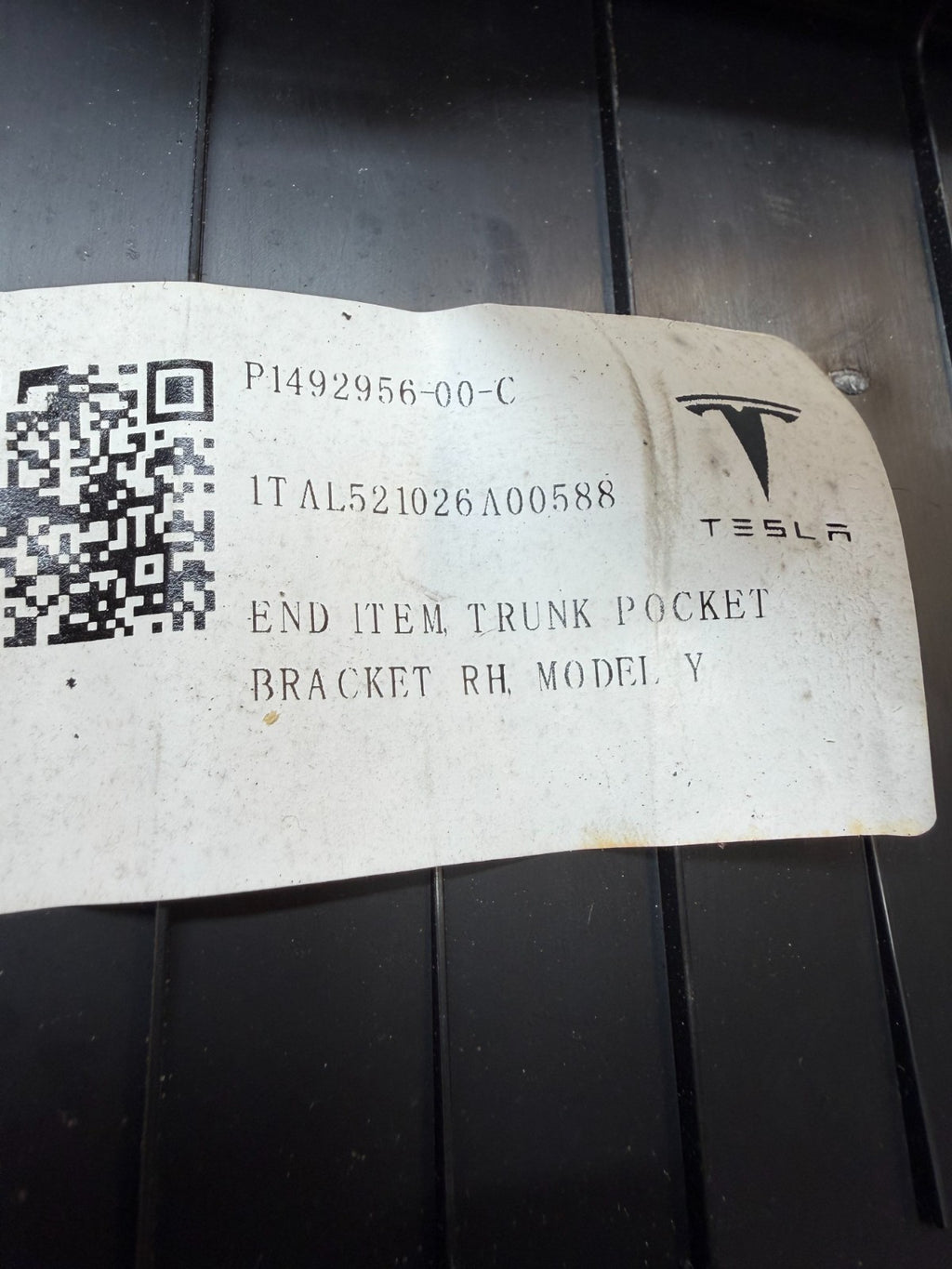 2020-2024 Tesla Model Y Trunk Pocket Right Passenger Bracket 1492956-00-C