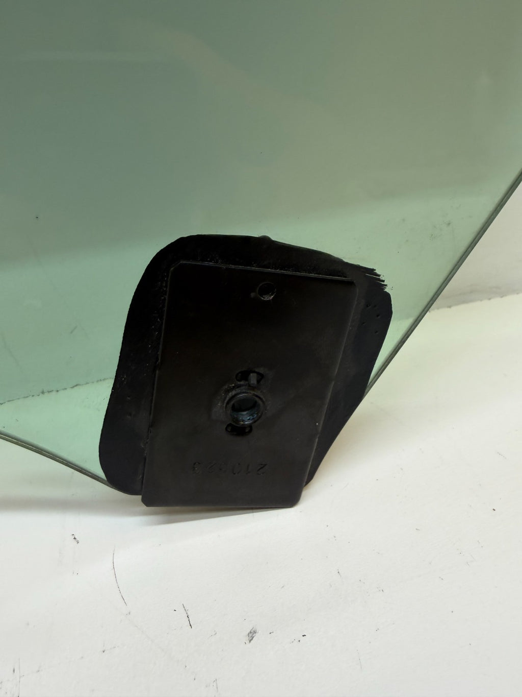 2021-2023 Tesla Model 3 M3 Front Driver Side Door Window Glass Left 43R-014955