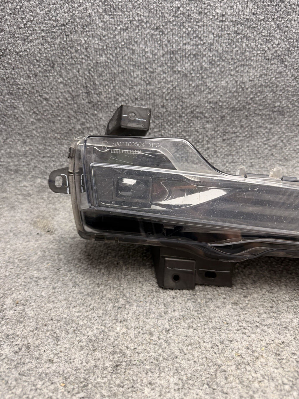 OEM Tesla Model 3 Y Right Passenger Fog Light Signature Lamp 1077392-00-F New