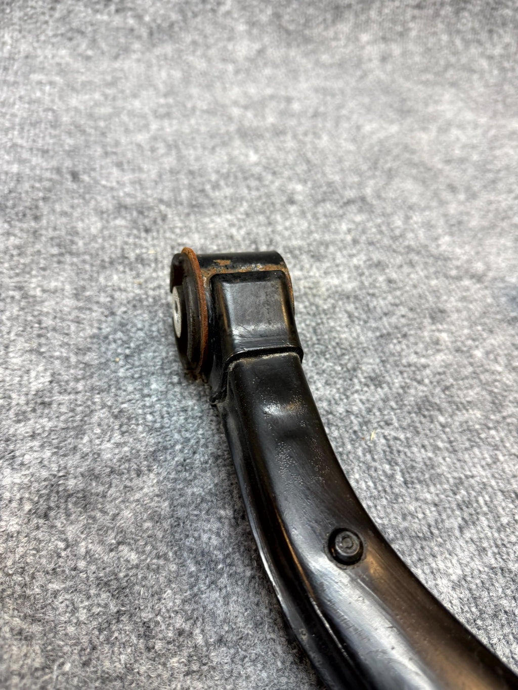 2020 - 2024 TESLA MODEL Y FRONT LEFT SIDE UPPER CONTROL ARM OEM, 1044321-00-J