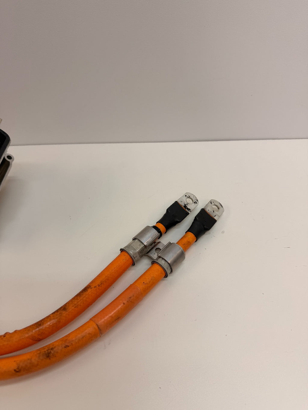 2012-2015 Tesla Model S Rear Battery Wiring Harness Connection 1022565-10-E