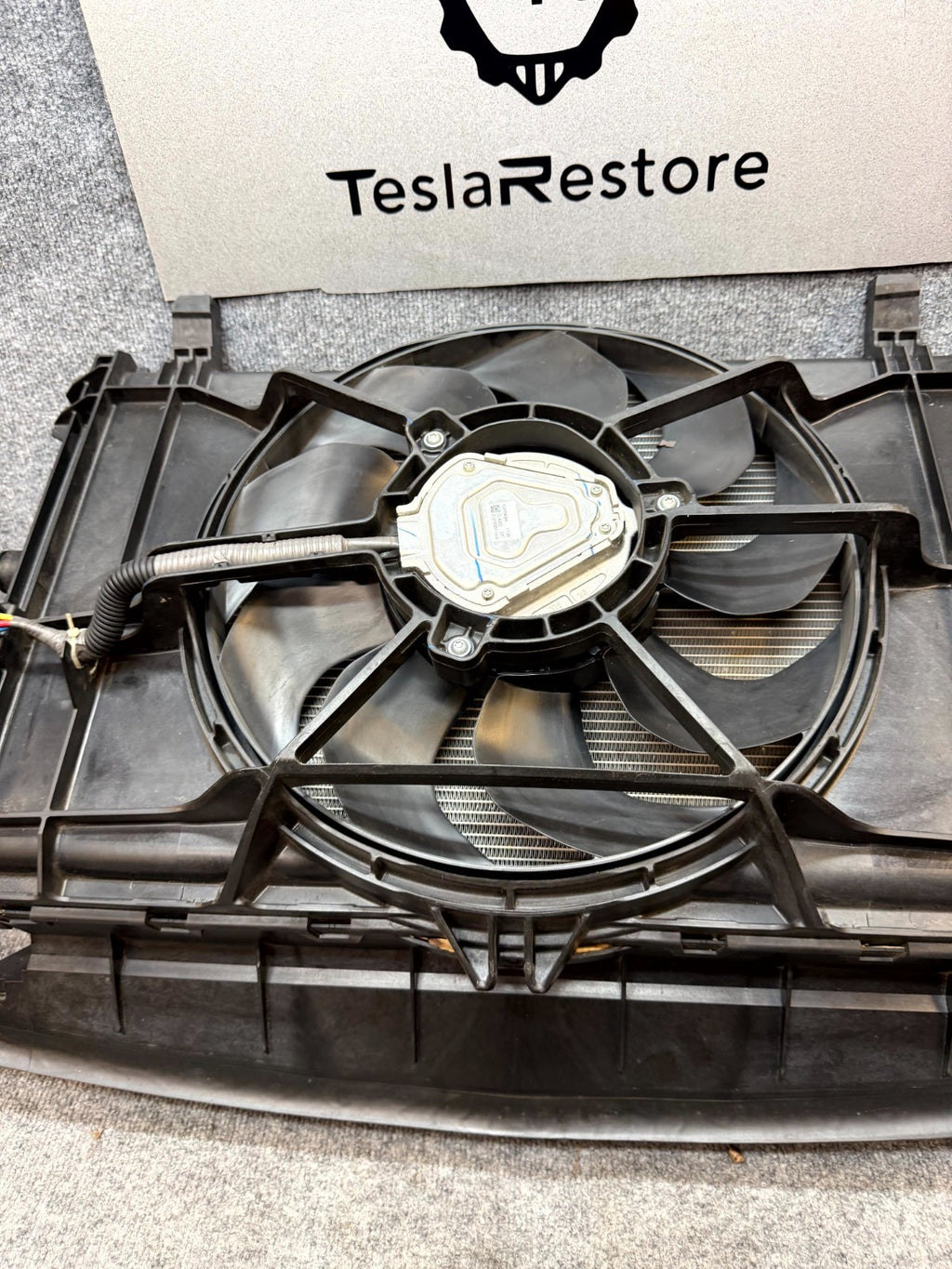 2017-2023 TESLA MODEL 3 RADIATOR CORE SUPPORT BLOWER ASSEMBLY OEM, 1494159-00-C