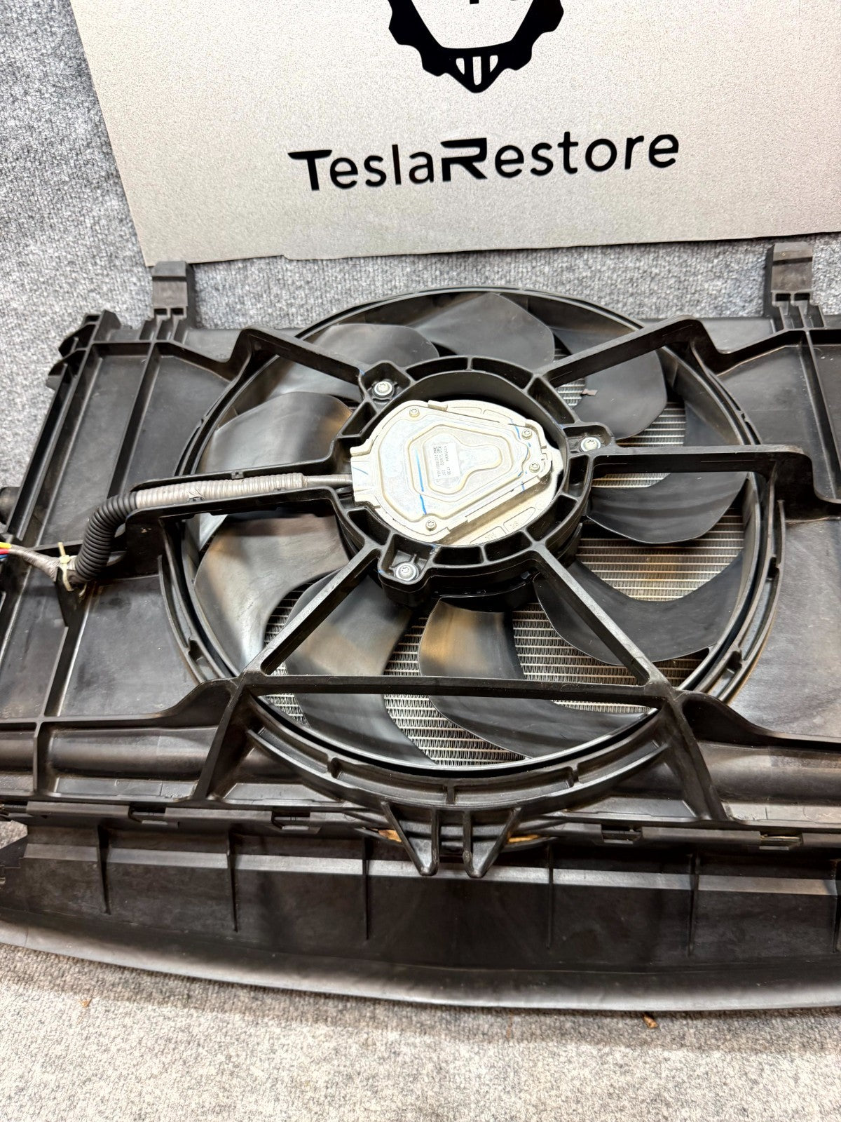 2017-2023 TESLA MODEL 3 RADIATOR CORE SUPPORT BLOWER ASSEMBLY OEM, 1494159-00-C