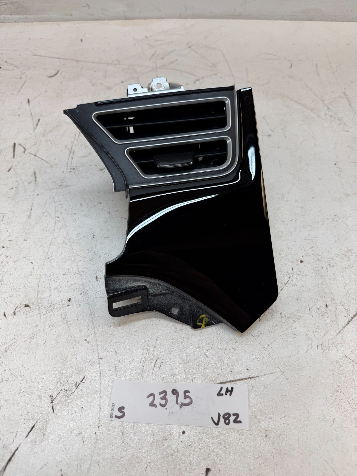 2012-15 Tesla Model S Dash Vent Piano Black Trim LH Side of Cluster 1004518-03-F