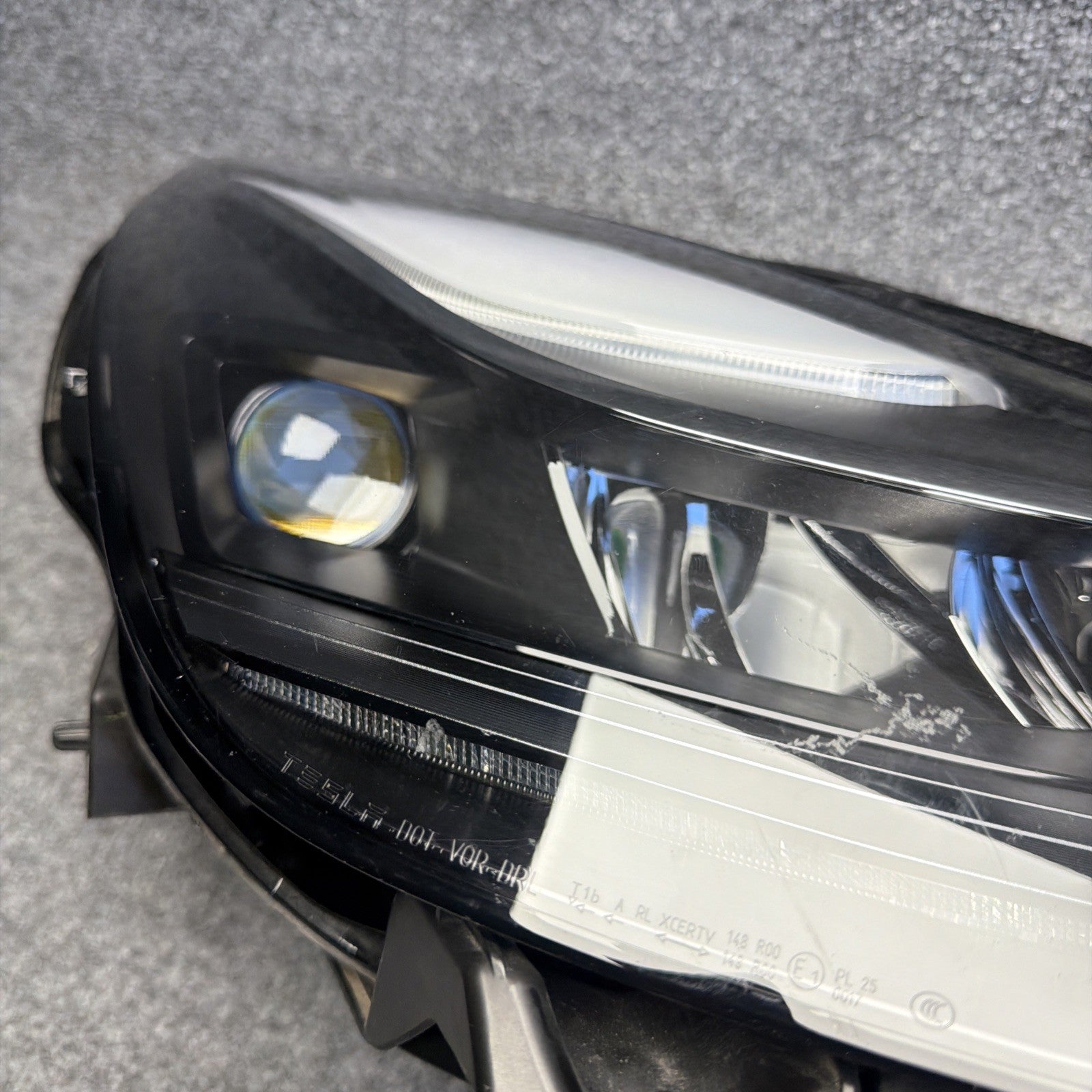 2021-2024 Tesla Model Y/3 Right Passenger Matrix LED Headlight 1514953-00-D