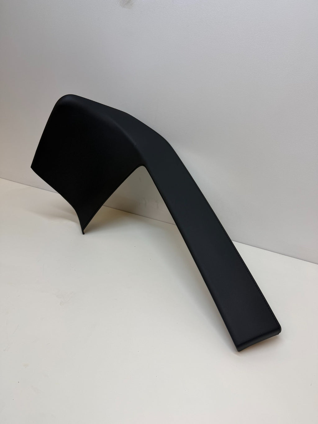2012-2020 Tesla Model S Front Lower Dashboard Trim Cover Right 1002310-14-E