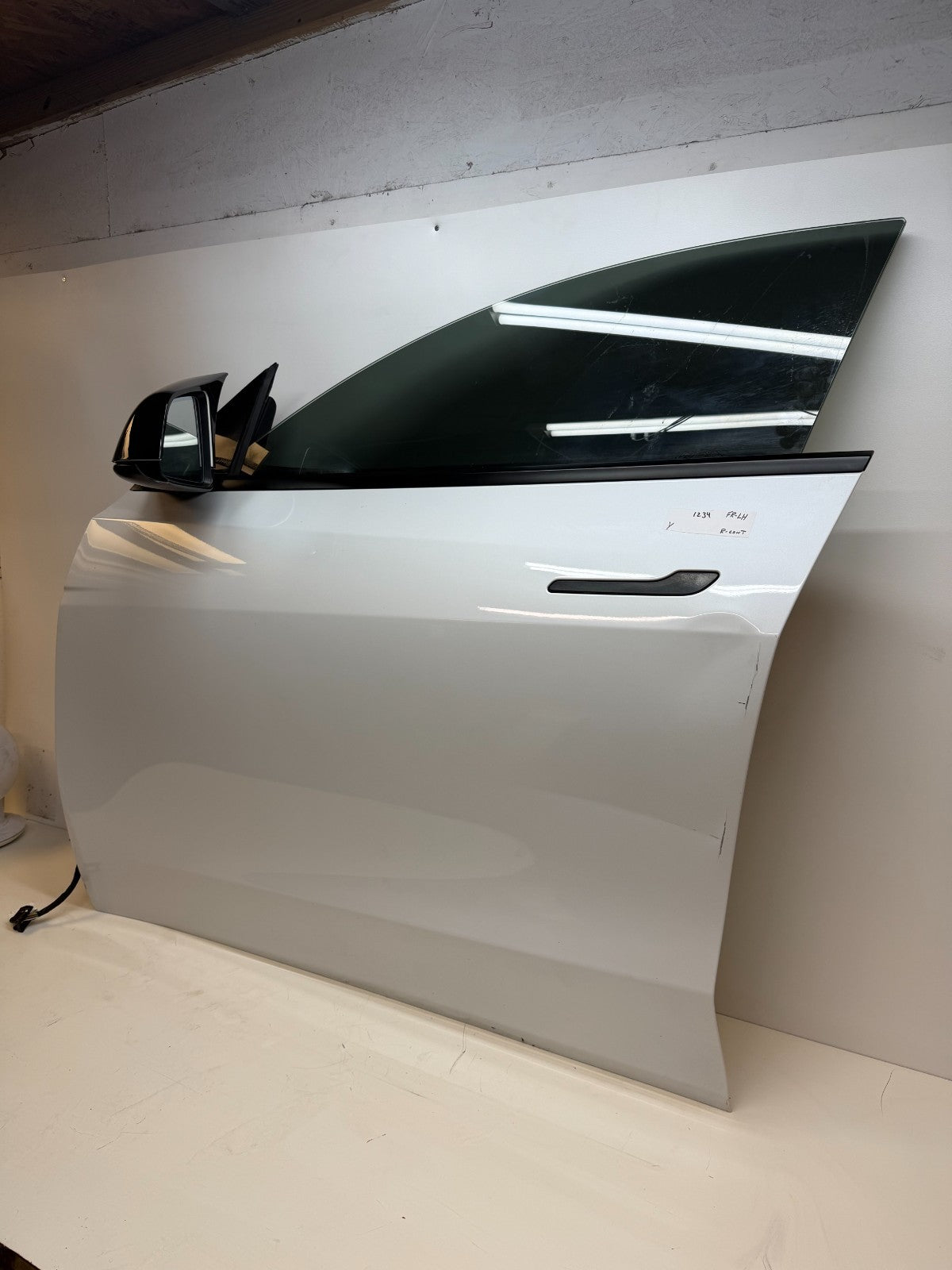 2012-2020 Tesla Model Y Fornt Left Driver Side Complete Door Assembly