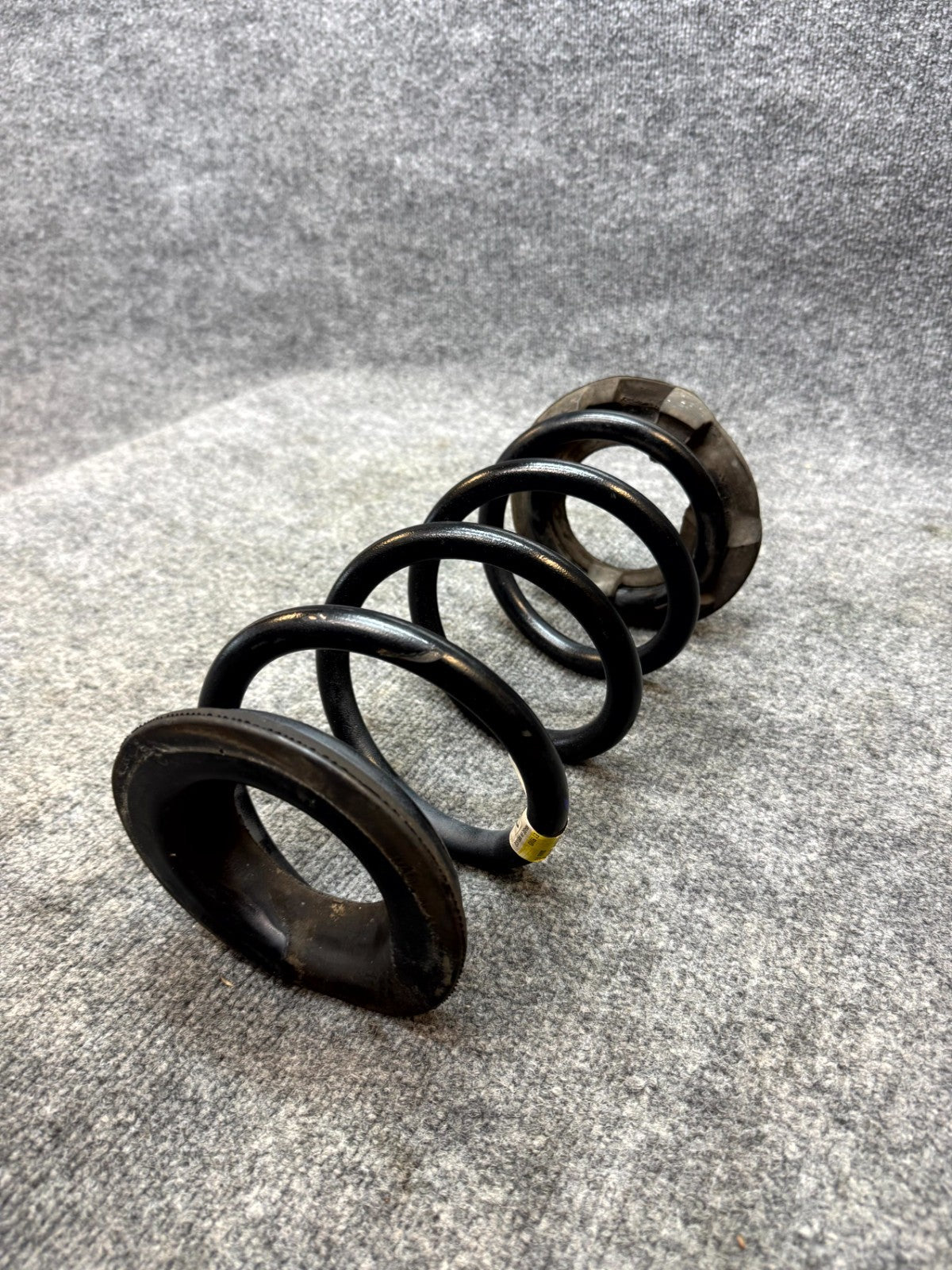 2017 - 2023 TESLA MODEL 3 REAR LEFT OR RIGHT SIDE COIL SPRING OEM, 1044472-00-G