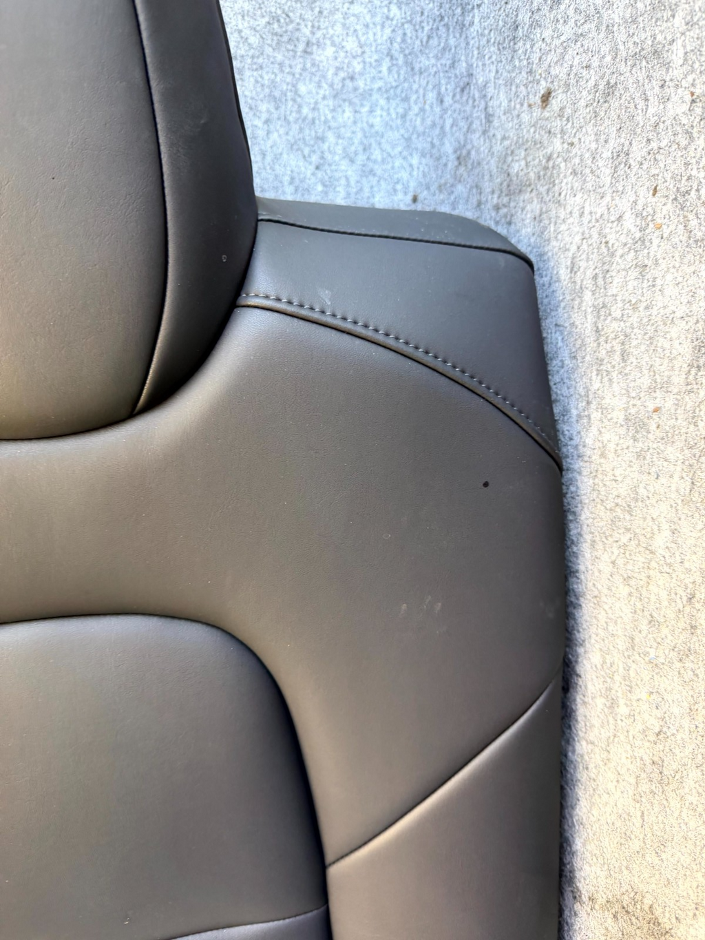 ♦️2017-2023 TESLA MODEL 3 REAR RIGHT UPPER SEAT CUSHION LEATHER OEM, 1455036-00