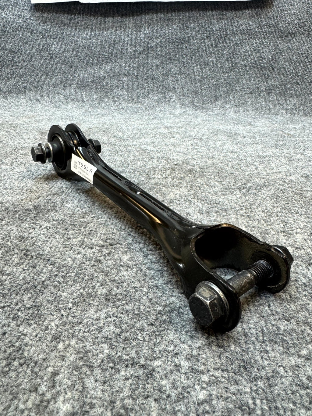 2017 - 2023 TESLA MODEL 3 REAR RIGHT SIDE UPPER CONTROL ARM OEM, 1044427-00-C