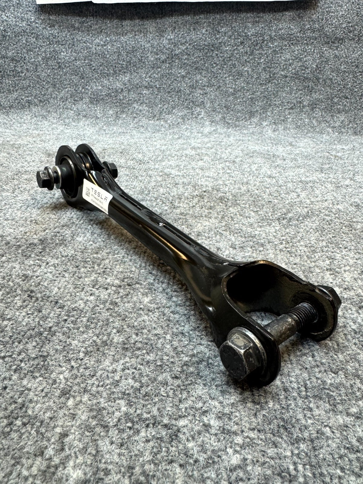 2017 - 2023 TESLA MODEL 3 REAR RIGHT SIDE UPPER CONTROL ARM OEM, 1044427-00-C