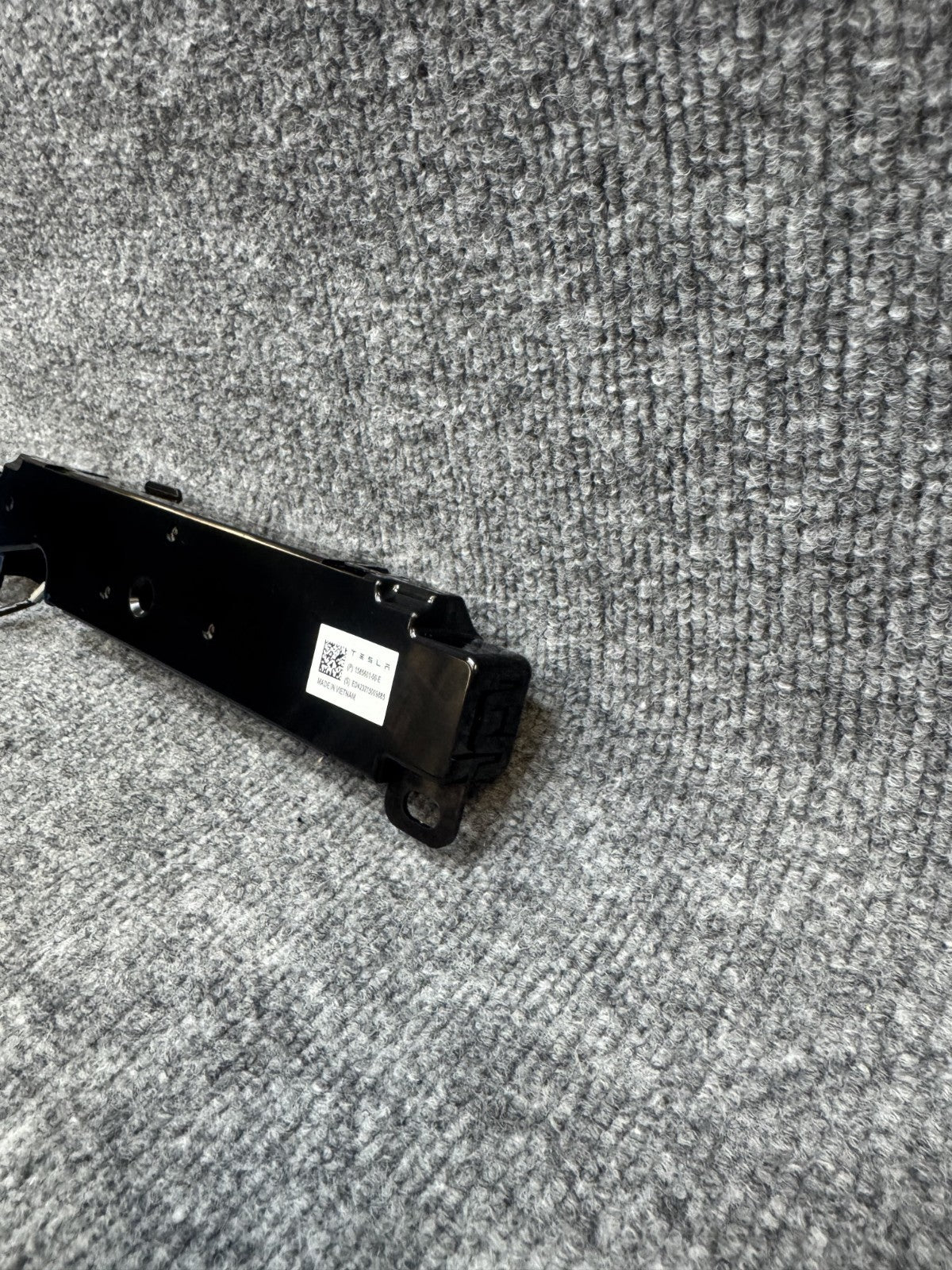 2020 - 2024 TESLA MODEL Y WIFI BLUETOOTH ANTENNA MODULE UNIT OEM, 1585601-00-E