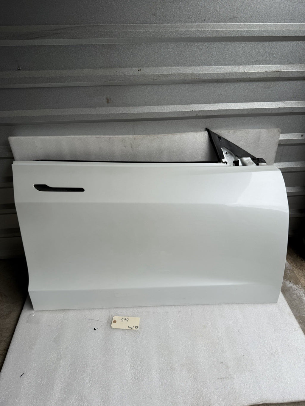 ♦️2017-2020 Tesla Model 3 Front Passenger Door Shell Panel Right RH White