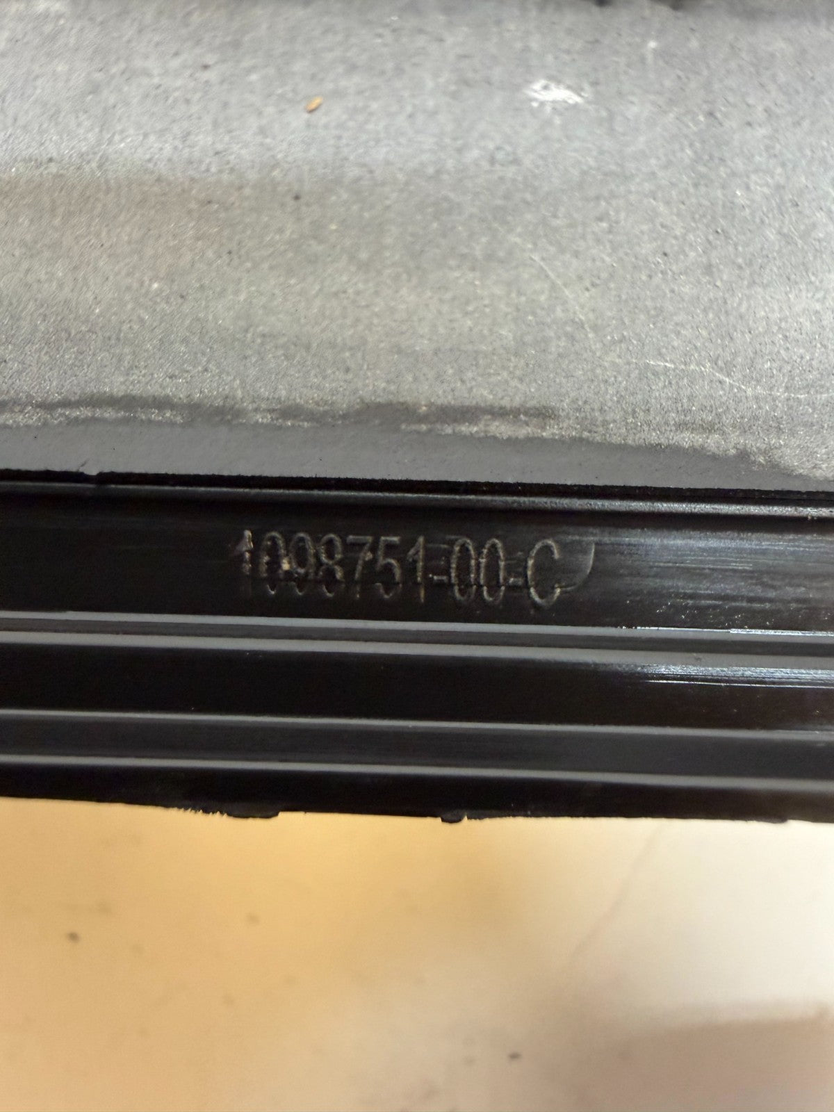 2017-2024 Tesla Model 3/Y Air Extractor Cabin Vent Grille 1098751-00-C