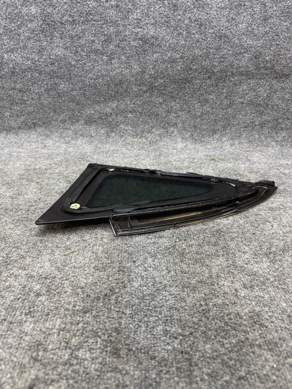 2017 - 2023 TESLA MODEL 3 REAR RIGHT SIDE WINDOW QUARTER GLASS OEM, 43R-004529
