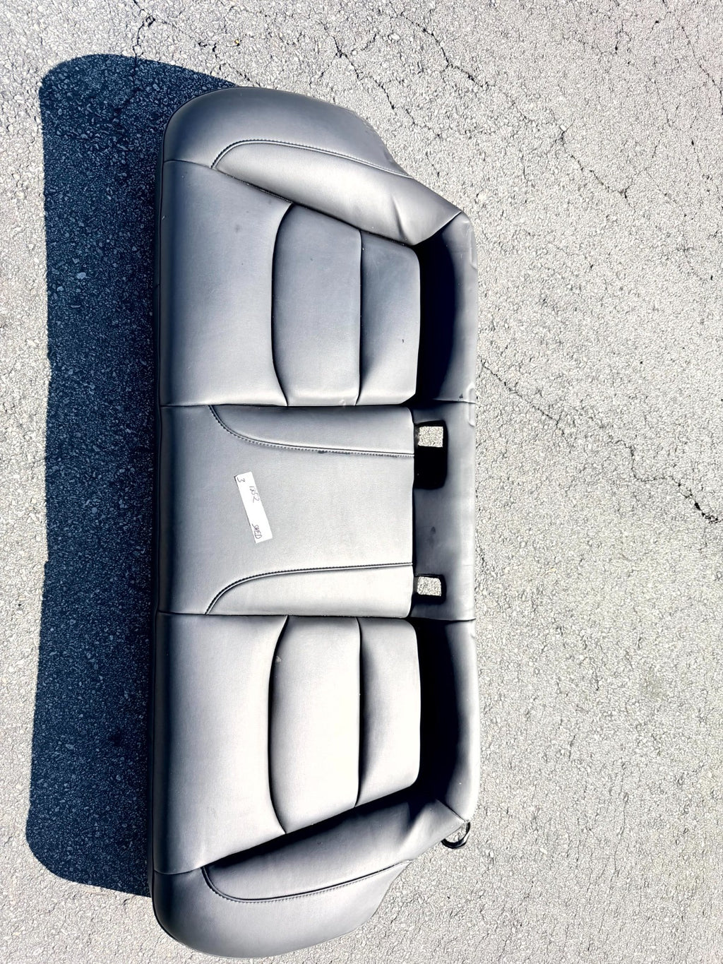 ♦️17-23 TESLA MODEL 3 REAR 2ND ROW BOTTOM LOWER SEAT CUSHION OEM, 1452685-00-C