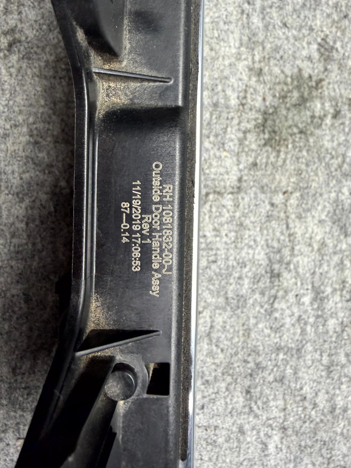 ♦️17–23 TESLA MODEL 3 FRONT/REAR RIGHT SIDE OUTER DOOR HANDLE OEM, 1081832-00-J