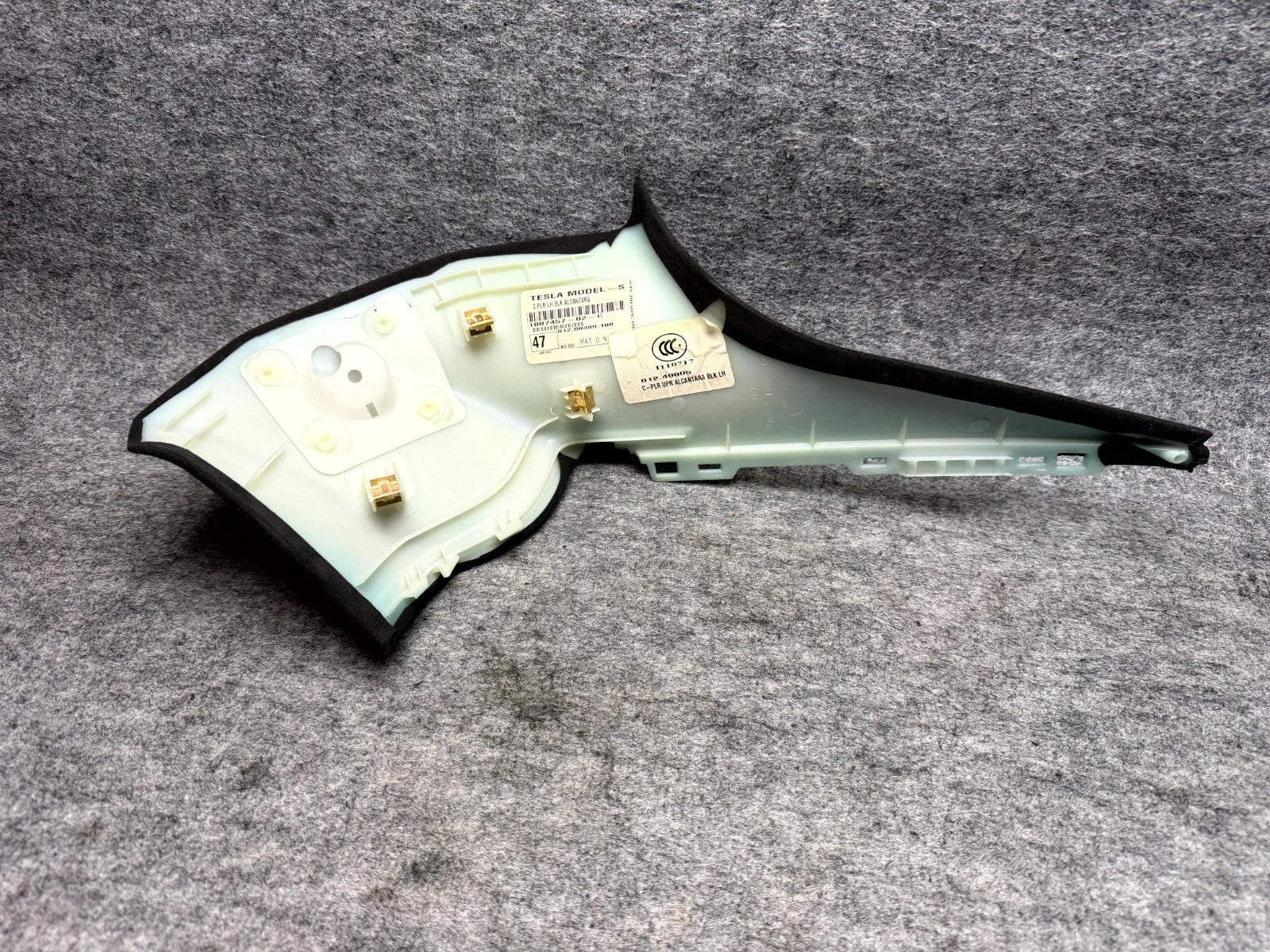 ♦️2012 - 2020 TESLA MODEL S REAR LEFT SIDE C-PILLAR TRIM COVER OEM, 1007457-02-C