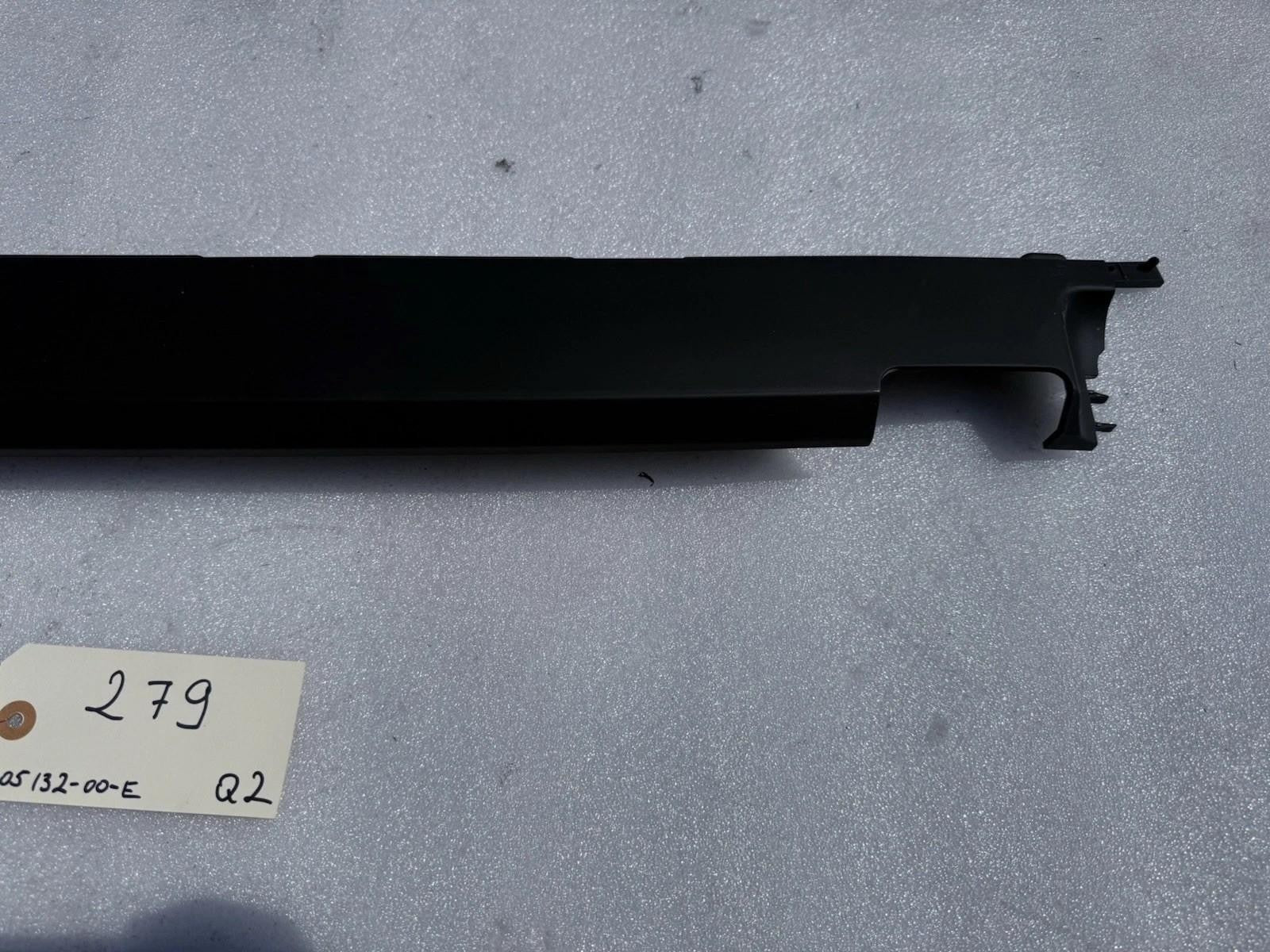 ♦️16-22 TESLA MODEL X REAR LEFT PLASTIC SPINE RACETRACK TRIM LH OEM, 110513200E