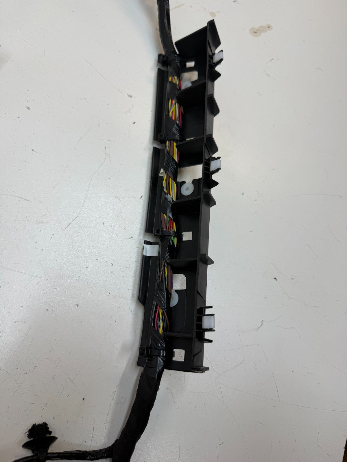 20-24 Tesla Model Y Rear Liftgate Trunk Wiring Harness & Connector 1616689-00-E