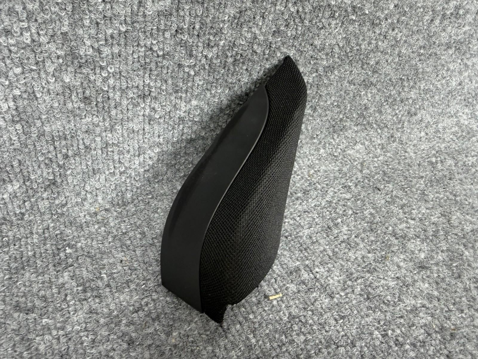 ♦️2017-2023 TESLA MODEL 3 FRONT RIGHT SIDE DOOR CORNER TWEETER TRIM OEM, 1784662