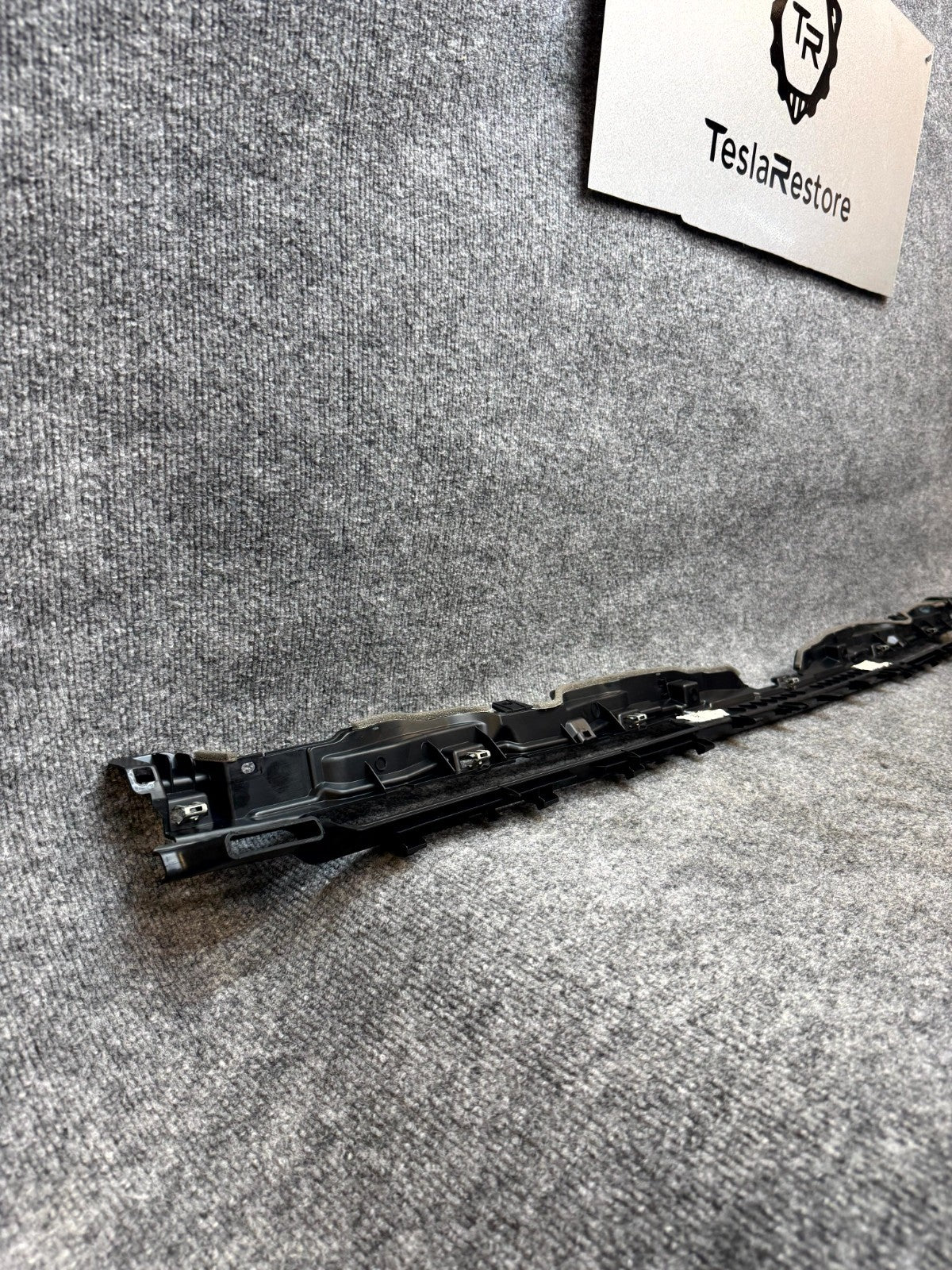 17–23 TESLA MODEL 3 FRONT INSTRUMENT PANEL BLOW FINISHER SUPPORT OEM 176636500A