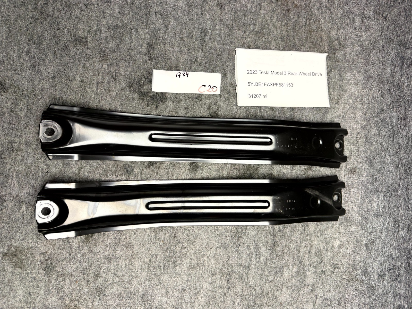 ♦️17-23 TESLA MODEL 3 REAR LEFT & RIGHT SEAT RAIL BRACKET SUPPORT OEM,109870500C