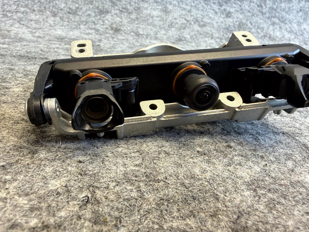 ♦️17-23 TESLA MODEL 3 FRONT WINDSHIELD LANE ASSIST TRIPLE CAMERA OEM, 114374600F
