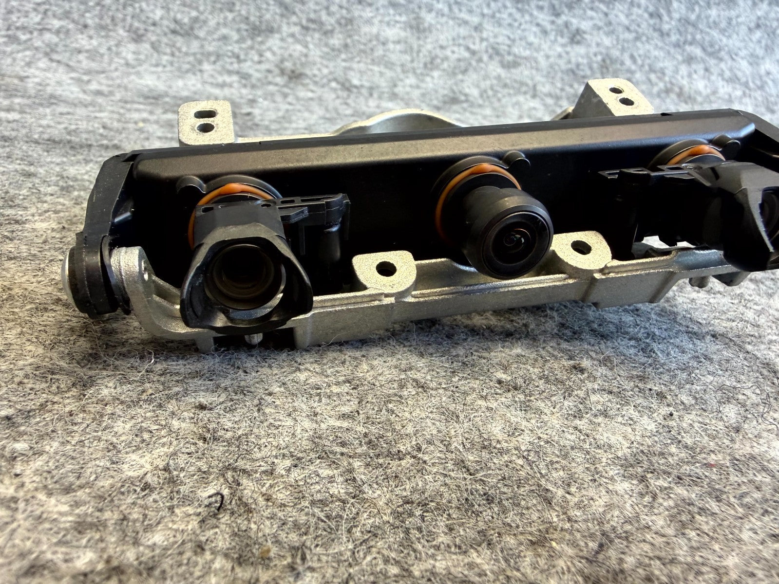 ♦️17-23 TESLA MODEL 3 FRONT WINDSHIELD LANE ASSIST TRIPLE CAMERA OEM, 114374600F