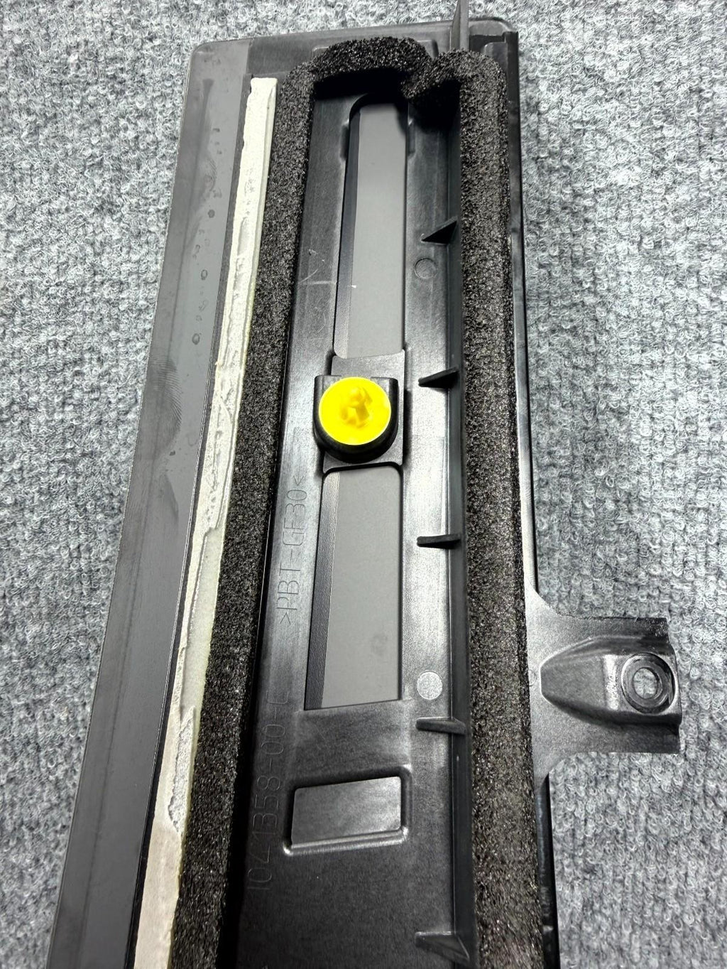 16-20 Tesla Model X Rear Right B Pillar Applique Molding Trim OEM 1041358-00-C