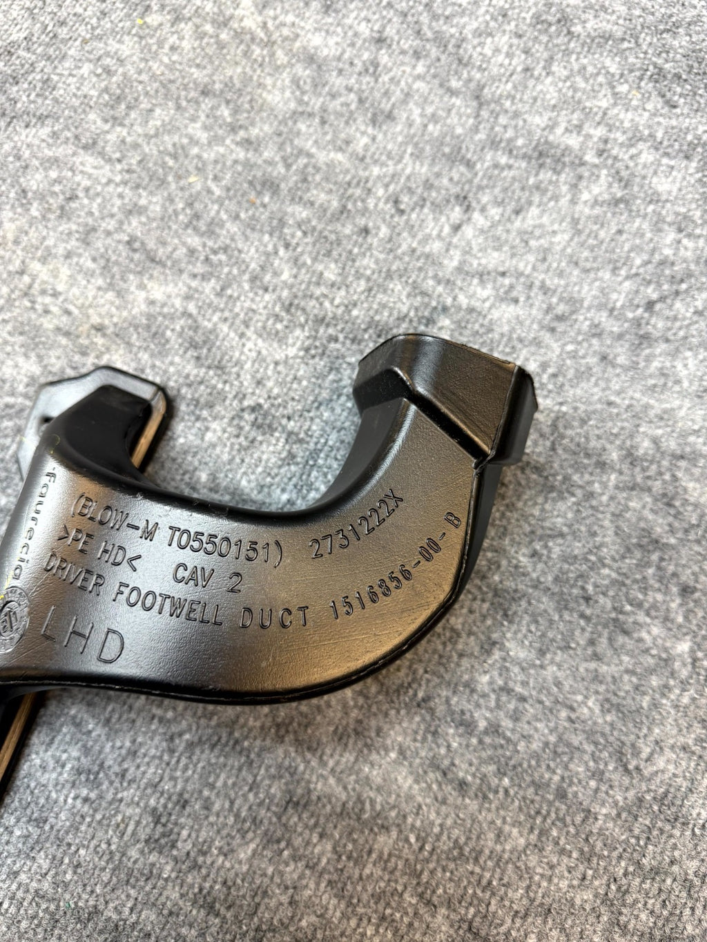 2020 - 2023 TESLA MODEL Y LEFT DRIVER SIDE AIR INTAKE TUBE OEM, 1516856-00-B