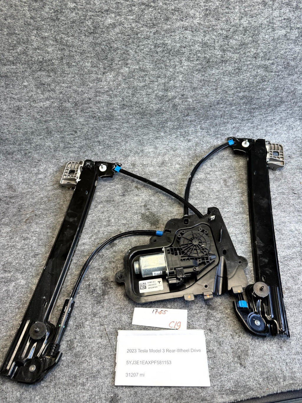 ♦️17-23 TESLA MODEL 3 FRONT RIGHT DOOR WINDOW REGULATOR W/ MOTOR OEM, 109662100L