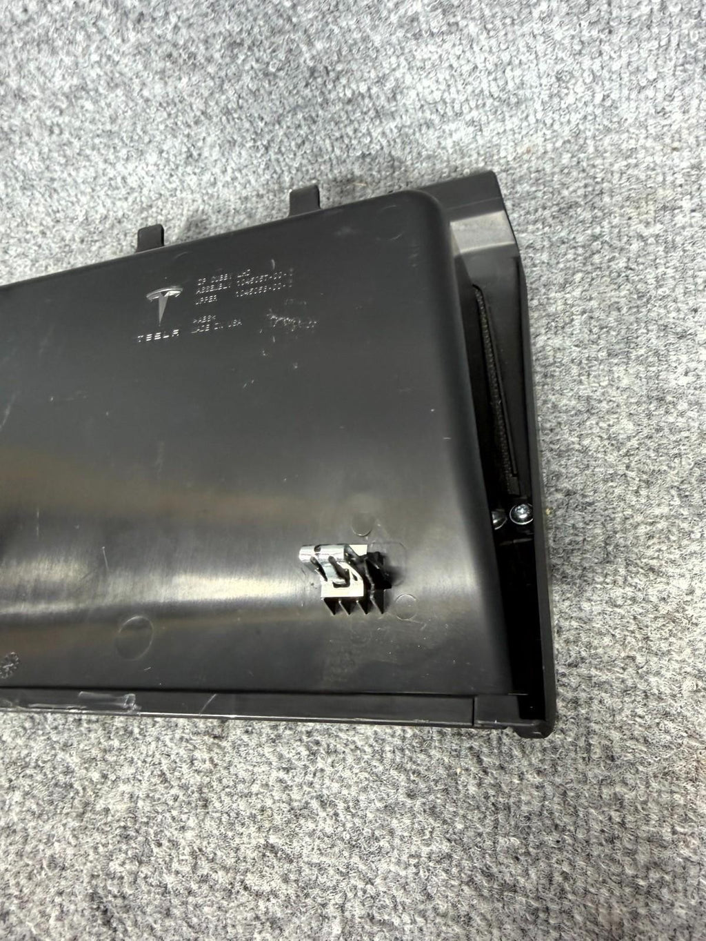 2016-2020 Tesla Model X Dashboard Center Cubby Storage Bin OEM, 1045057-00-C