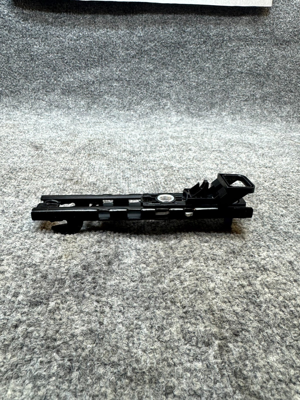 17-23 TESLA MODEL 3 FRONT LEFT/RIGHT SEAT BELT HEIGHT ADJUSTER OEM, 1068130-01-B