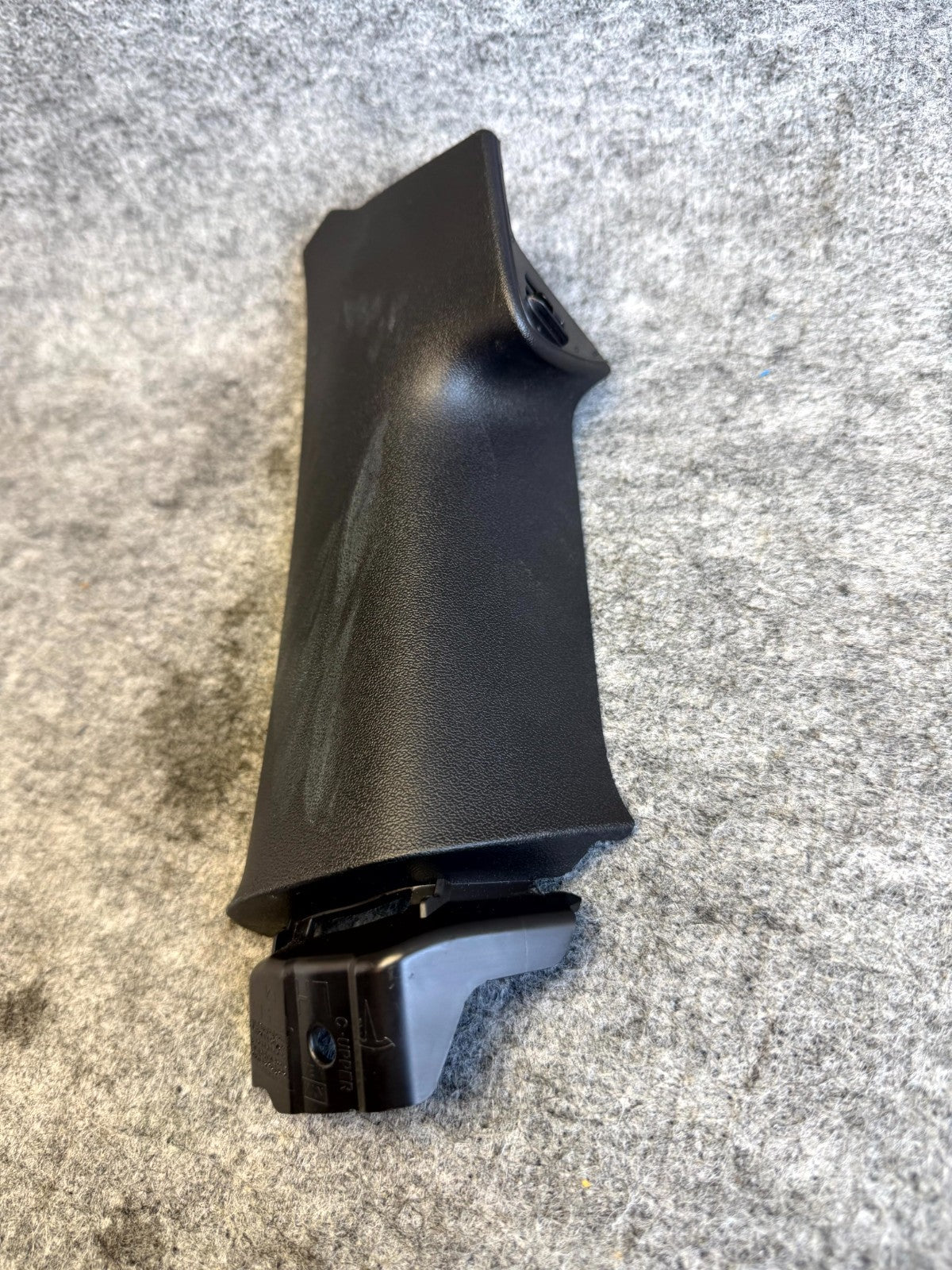 ♦️17–23 TESLA MODEL 3 REAR LEFT SIDE UPPER C PILLAR COVER TRIM OEM, 1086273-00-H
