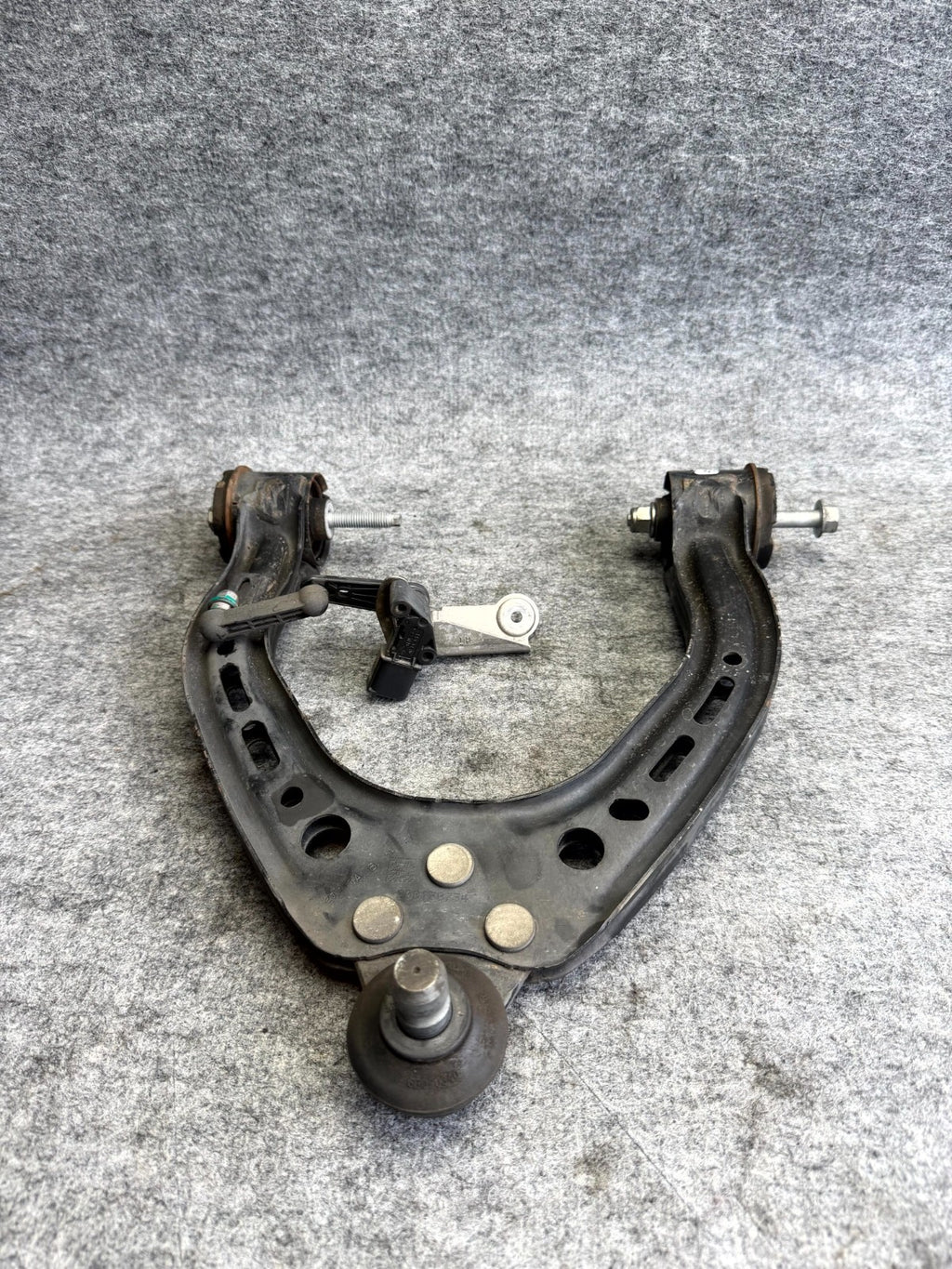 ♦️2012 - 2020 TESLA MODEL S FRONT LEFT SIDE UPPER CONTROL ARM OEM 1043965-00-A