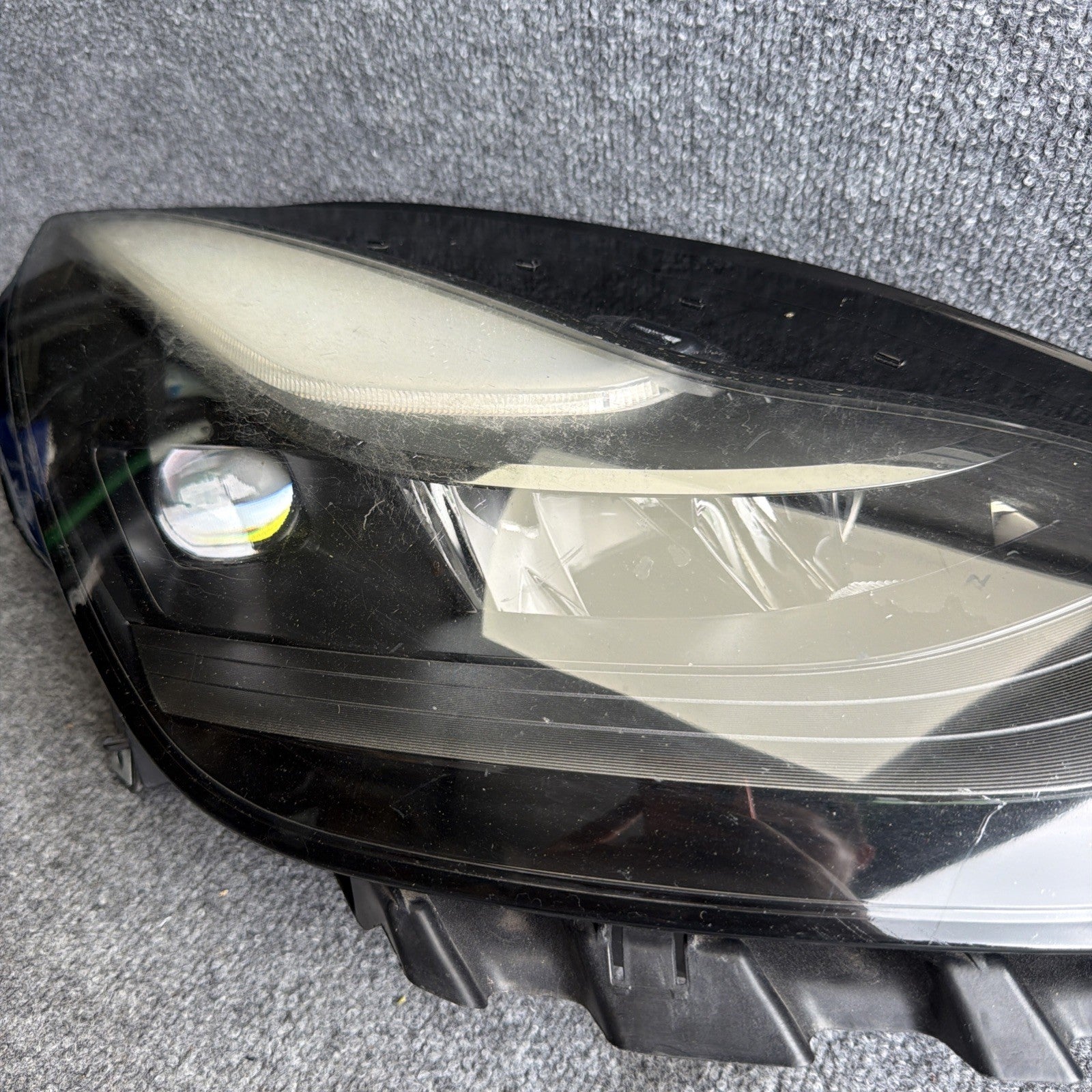 2021-2023 TESLA Model 3/Y Right MATRIX Headlight OEM 1514953-00-D  