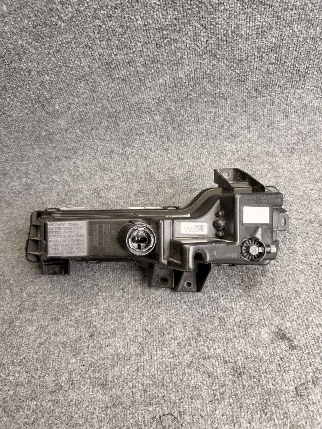 OEM 2018 - 2023 Tesla Model 3 Y Right RH 3 Pin LED Fog Light Lamp 1507931-00-D