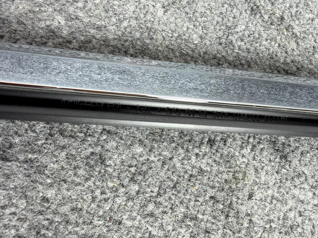 2012-2016 Tesla Model S Front Right Door Window Belt Molding OEM, 6009599-00-C