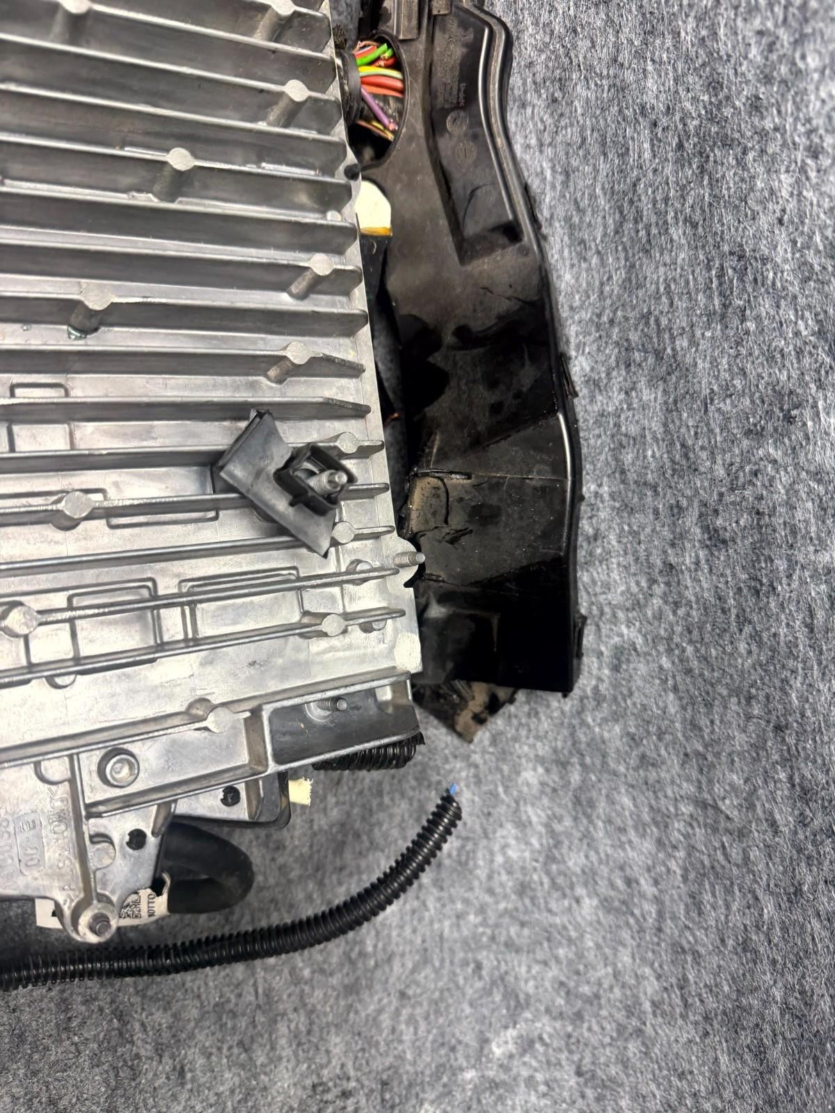 ♦️17-23 TESLA MODEL 3 FRONT SUSPENSION COMFORT CONTROL MODULE OEM, 1112485-00-A