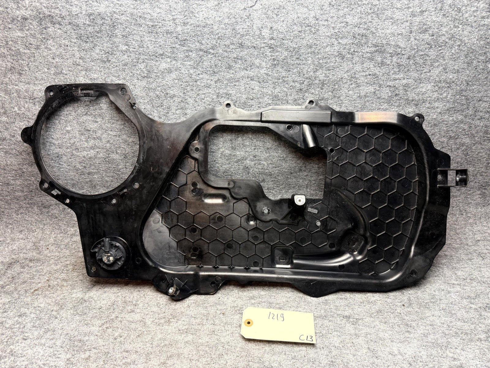 ♦️2017-2023 TESLA MODEL 3 FRONT LEFT DOOR INNER CLOSEOUT PANEL OEM, 1092146-00-D