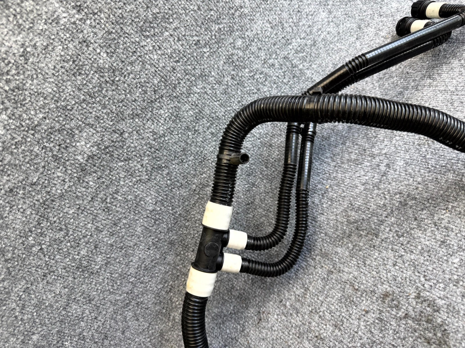 17 - 23 TESLA MODEL 3 CHILLER TO BATTERY COOLING HOSE TUBE PIPE OEM 1521493-00-C