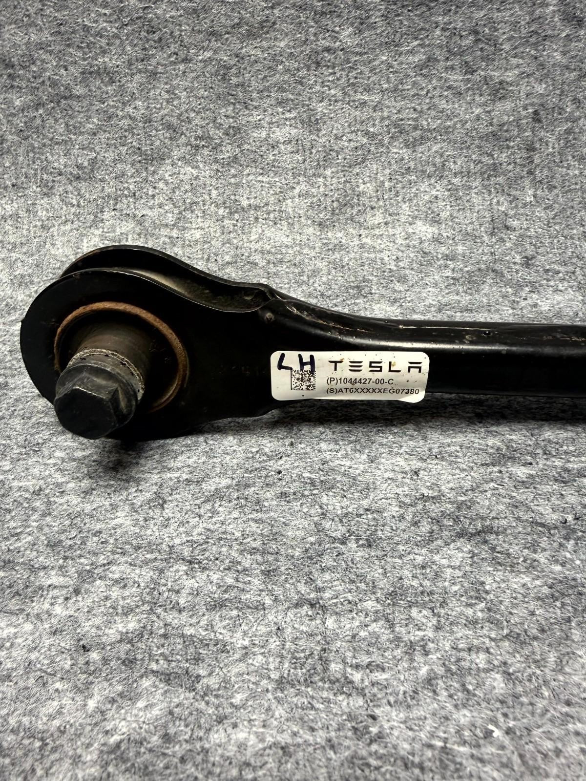 ♦️2017 - 2023 TESLA MODEL 3 REAR LEFT SIDE UPPER CONTROL ARM OEM, 1044427-00-C