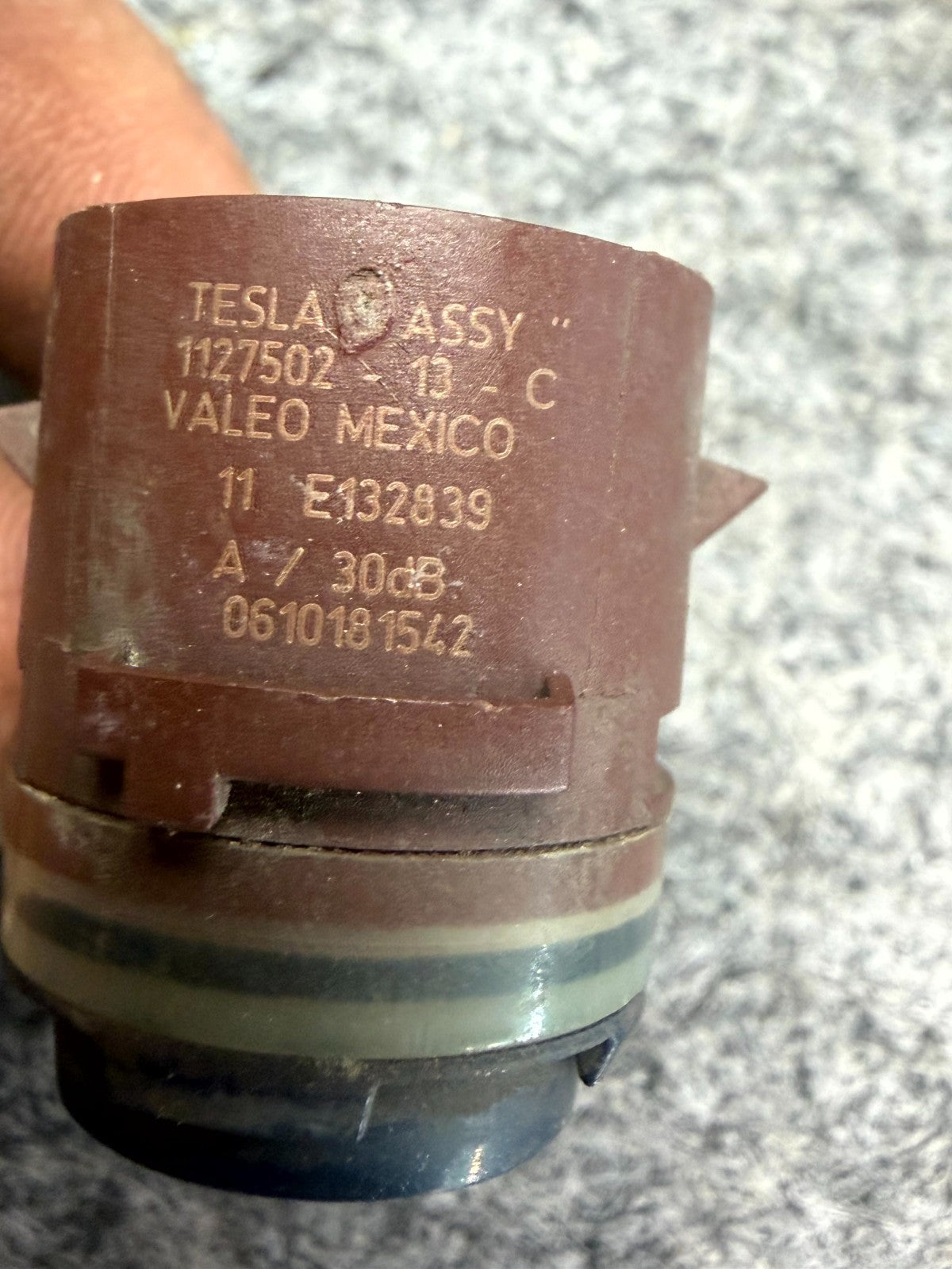♦️17 – 23 TESLA MODEL 3 FRONT BUMPER PARKING ULTRASONIC SENSOR OEM, 1127502-13-C