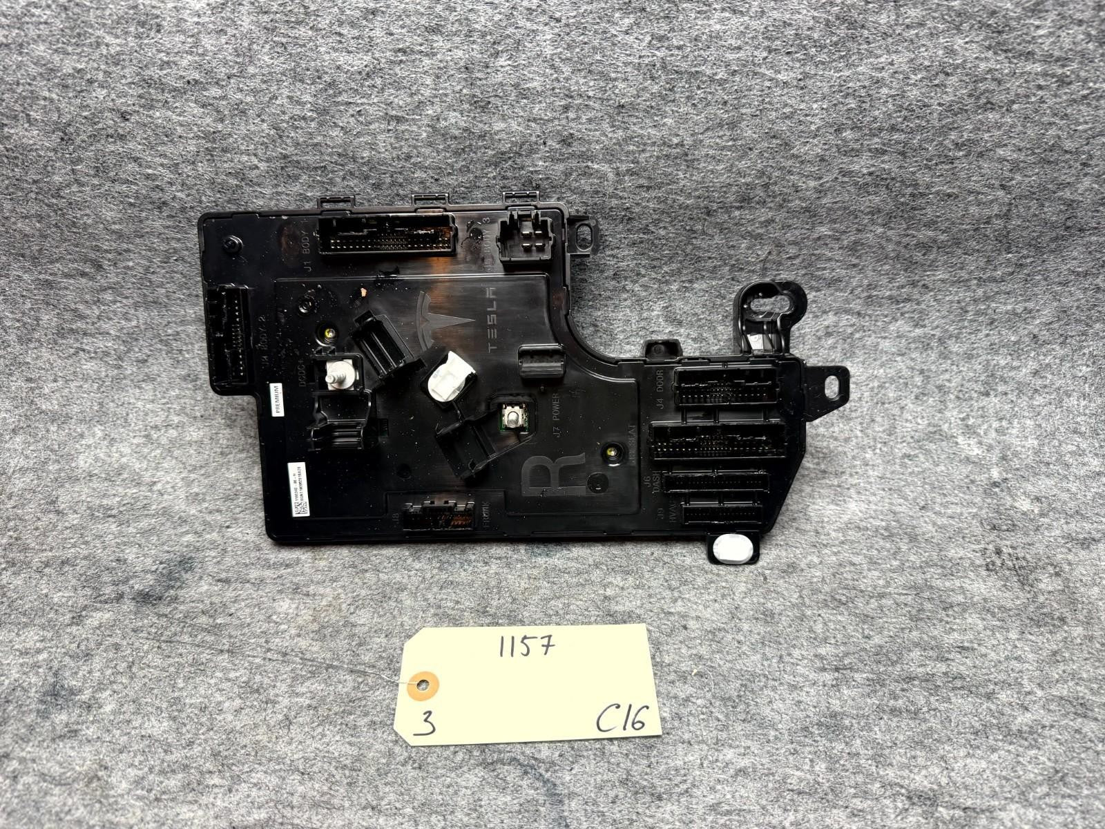 ♦️2017-2023 TESLA MODEL 3 FRONT RIGHT ELECTRIC VOLTAGE MODULE OEM, 1100340-90-H