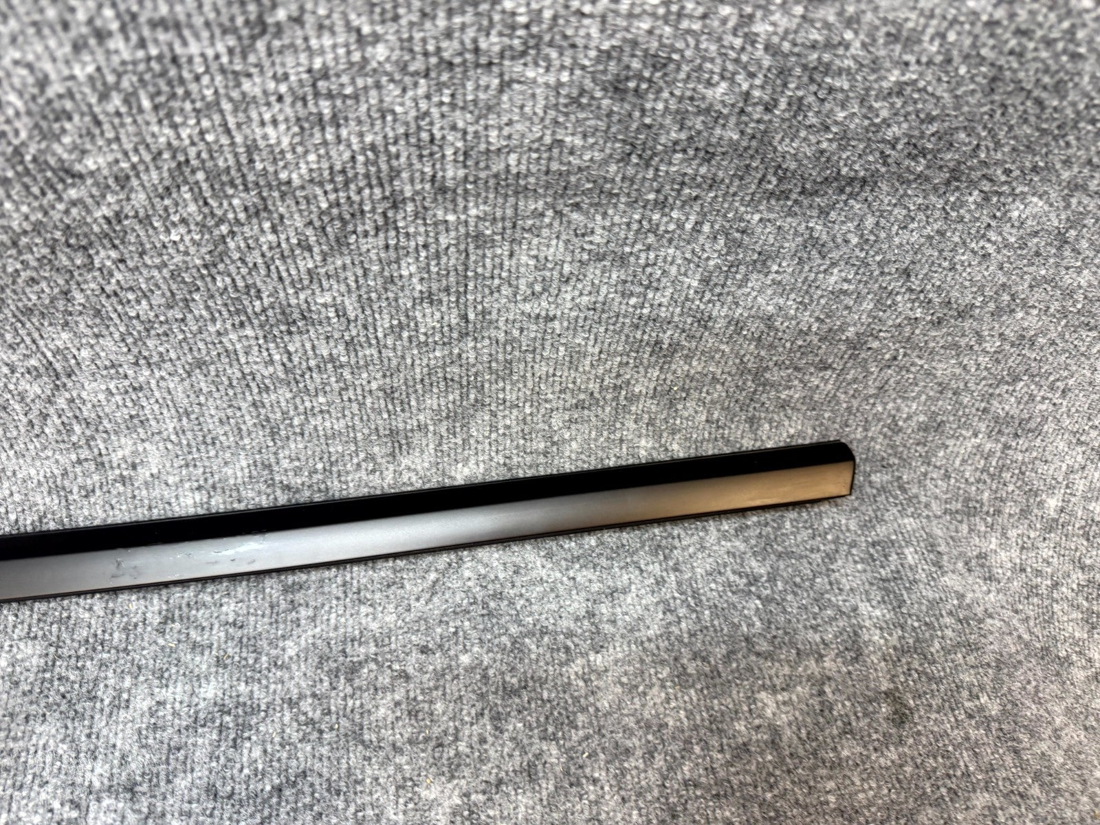 2020-2024 TESLA MODEL Y DOOR WINDOW OUTER BELT MOLDING SEAL OEM, 1495712-00-C