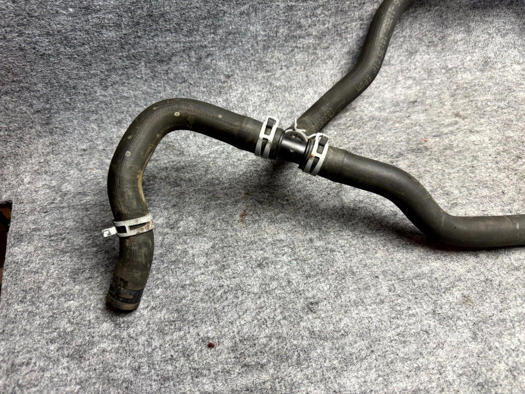 ♦️16-21 TESLA MODEL S COOLANT RADIATOR HOSE 3 WAY TO 4 WAY PIPE OEM,1058614-00-C